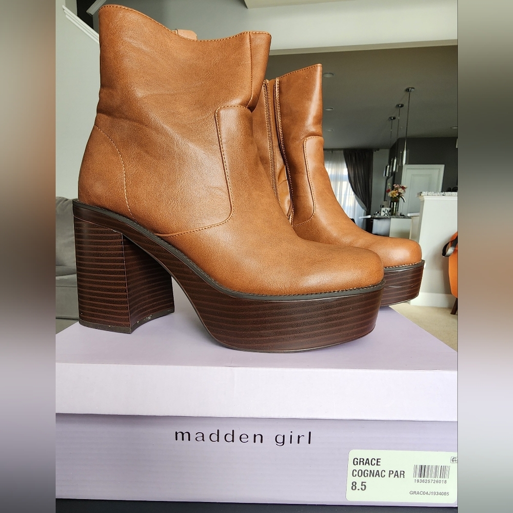 Madden Girl Grace Platform Bootie